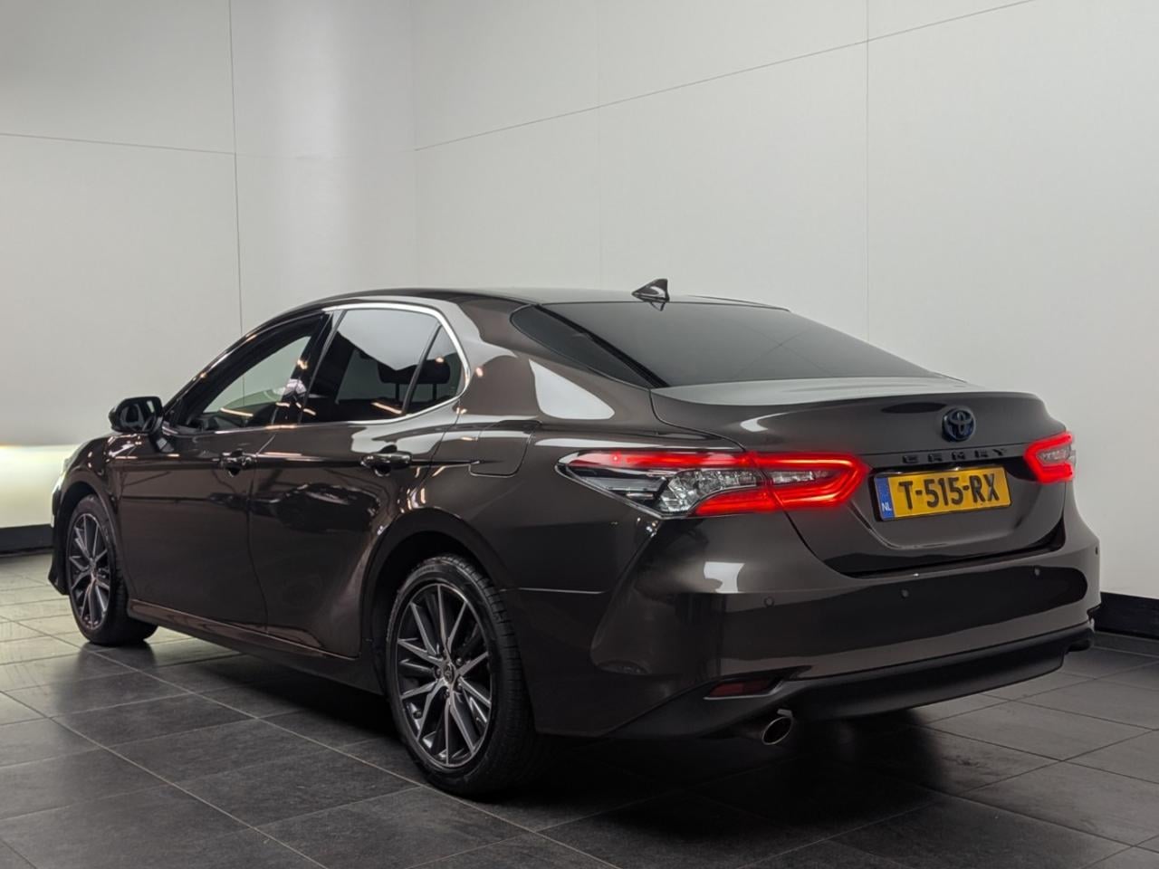TOYOTA CAMRY 2.5 Hybrid Bns Plus photo