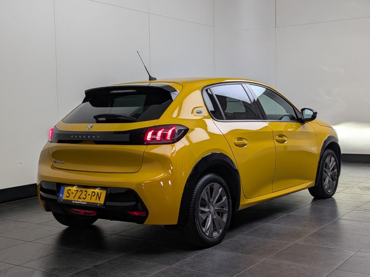 PEUGEOT e-208 Allure Pck 50 kWh photo