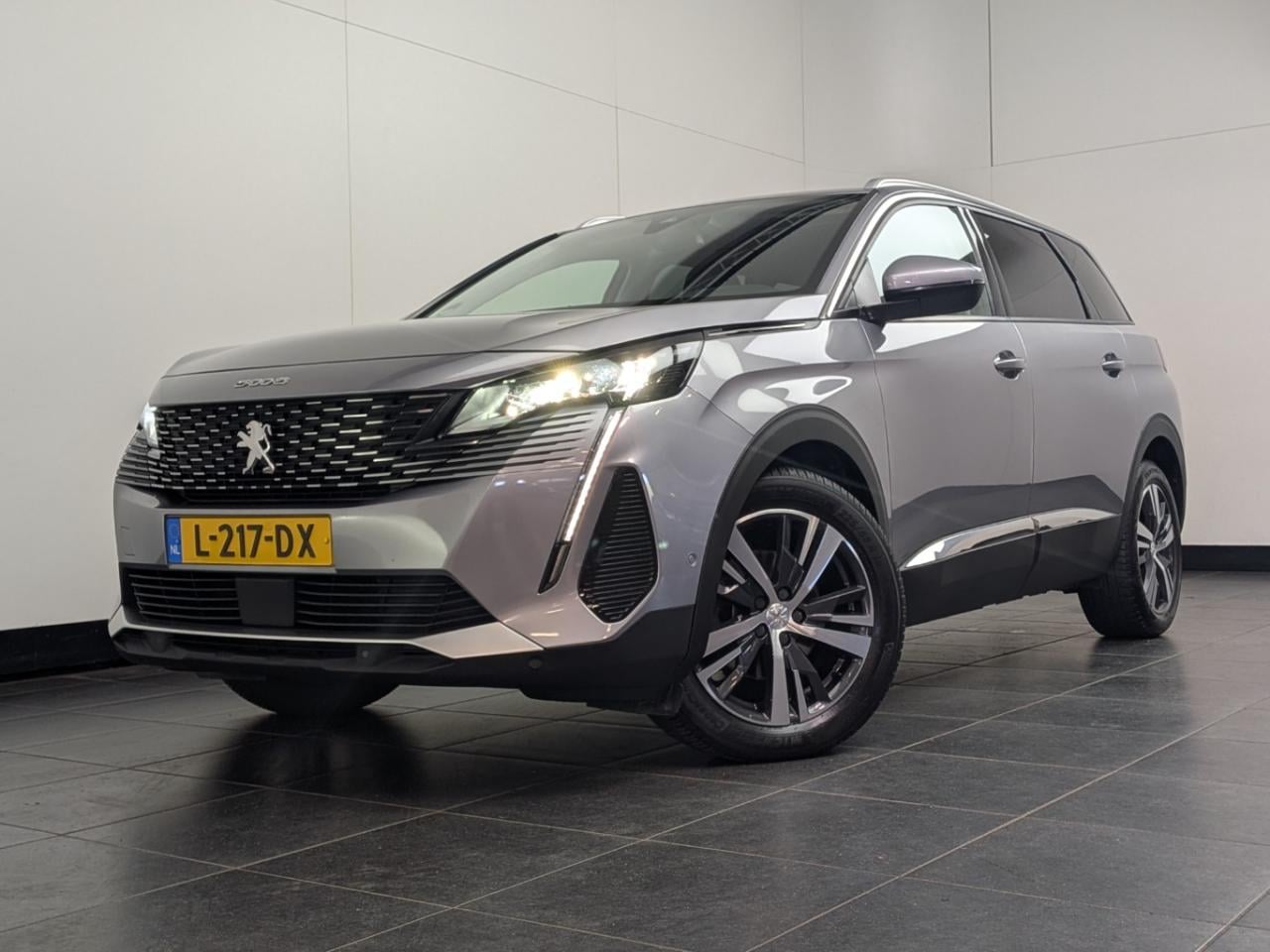 PEUGEOT 5008 1.2 PT BL. Allure