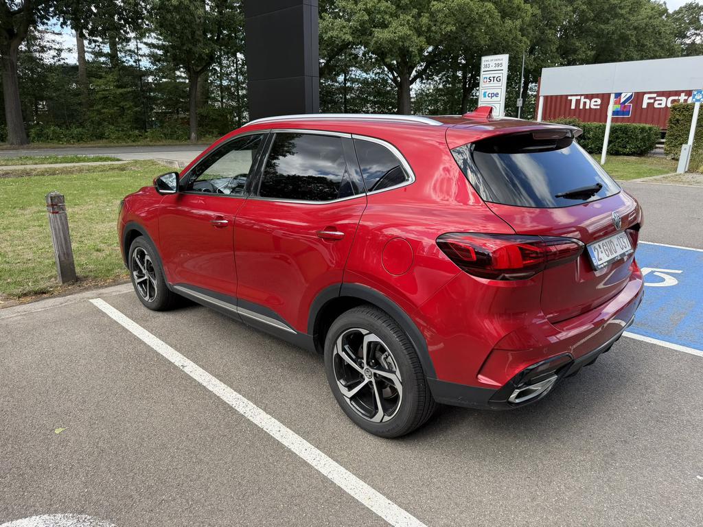 MG HS PHEV 1.5 Turbo Luxury (249 kW) photo