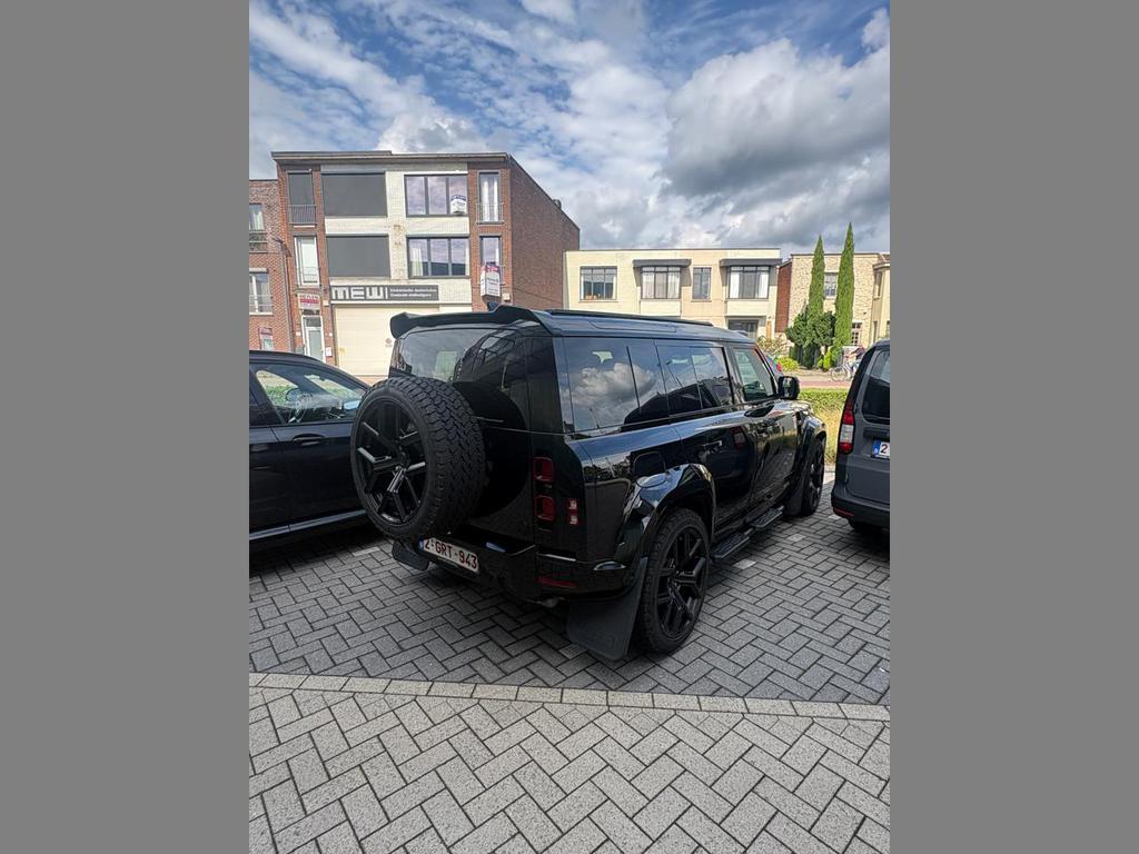 LAND ROVER Defender 110 PHEV 2.0 Turbo P300e S (221 kW)