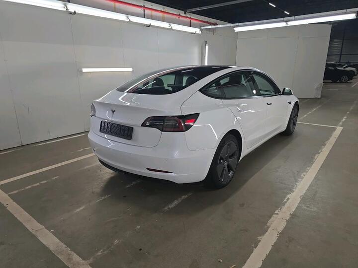 Tesla Model 3 Model 3 Standard RWD Plus 239kW/325pk  4D/P Auto-1 photo