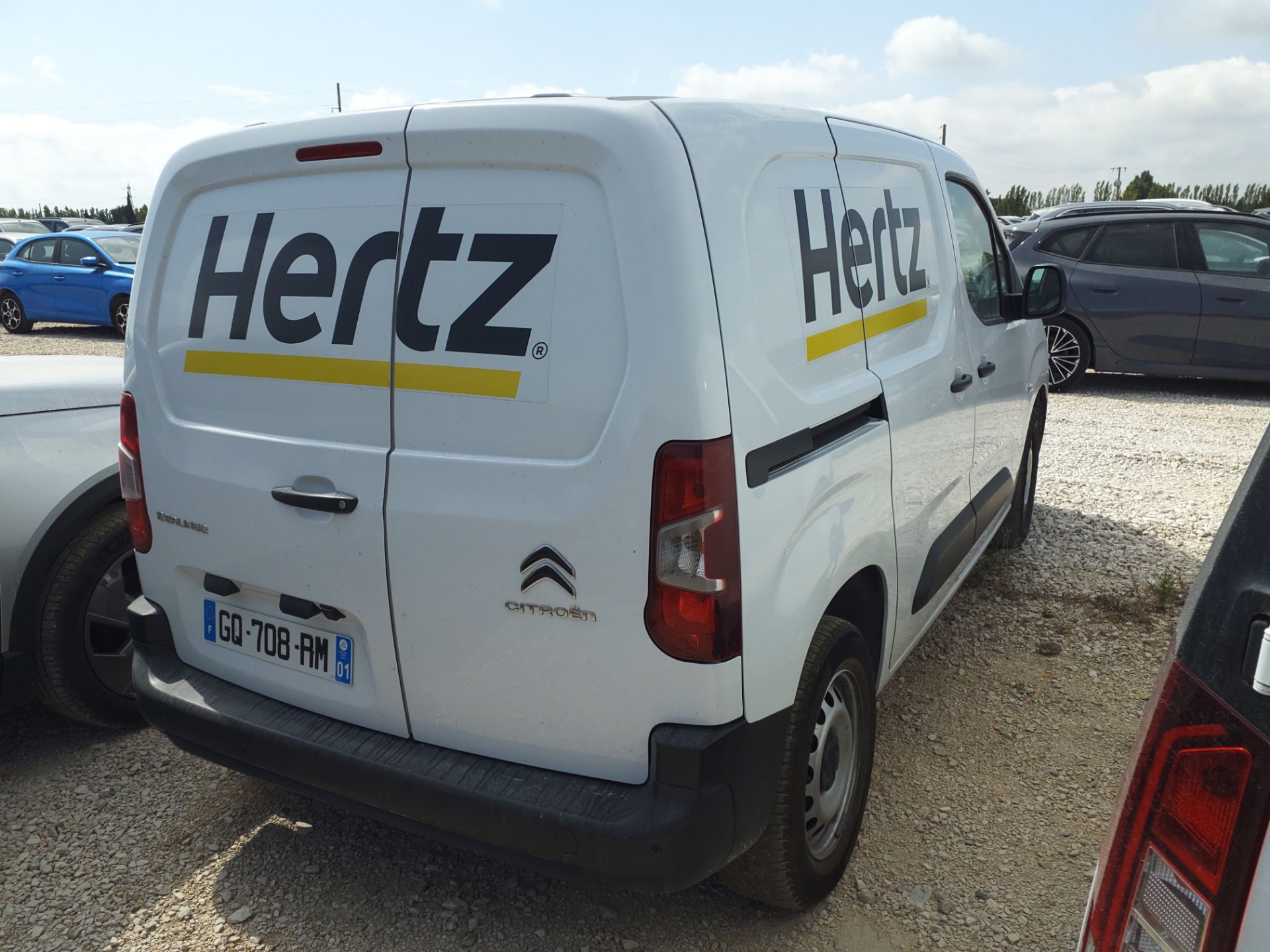CITROËN Berlingo  CITROËN Berlingo  VAN M 950 HDI 100 BVM6 + PACK CHANTIER + CABINE EXTENSO +ECRAN 8 POUCES + CAMERA RECUL photo