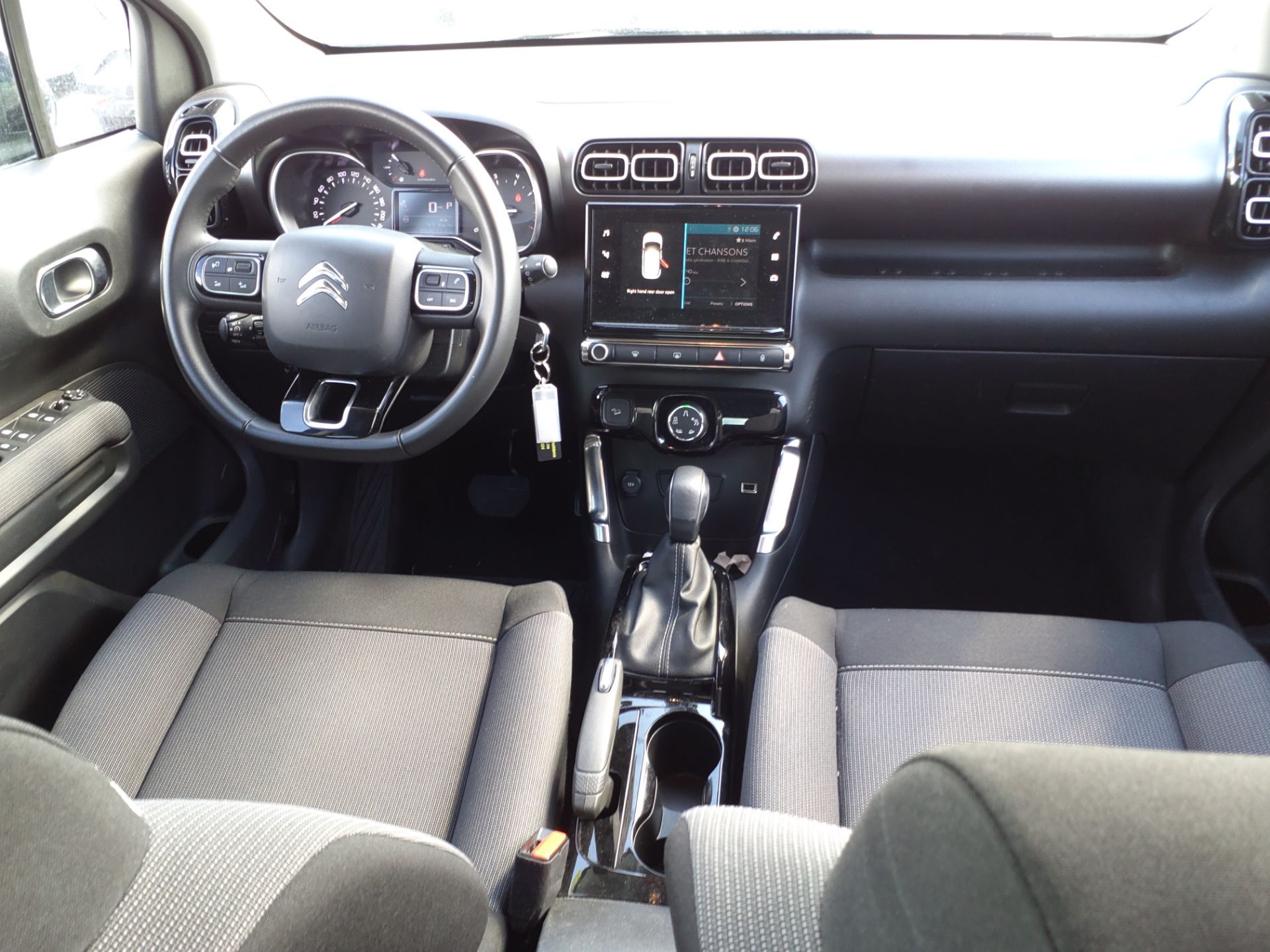 CITROËN C3 CITROËN C3 Aircross 1.2 PureTech 130 PLUS EAT photo