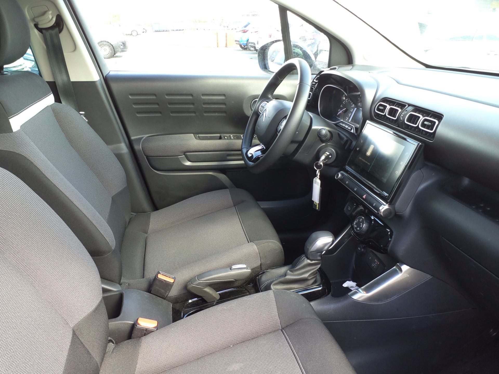 CITROËN C3 CITROËN C3 Aircross 1.2 PureTech 130 PLUS EAT photo