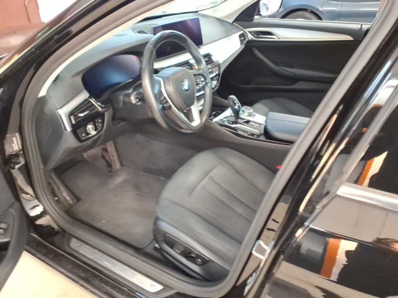 BMW 5 Touring  photo