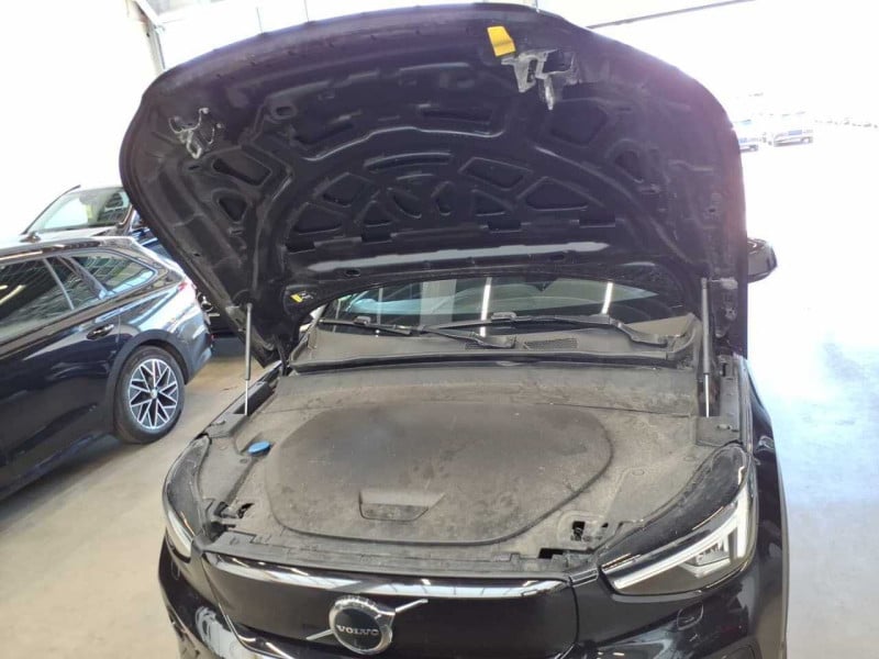 Volvo C40 photo