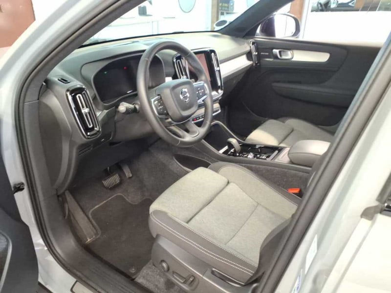 Volvo XC40 photo