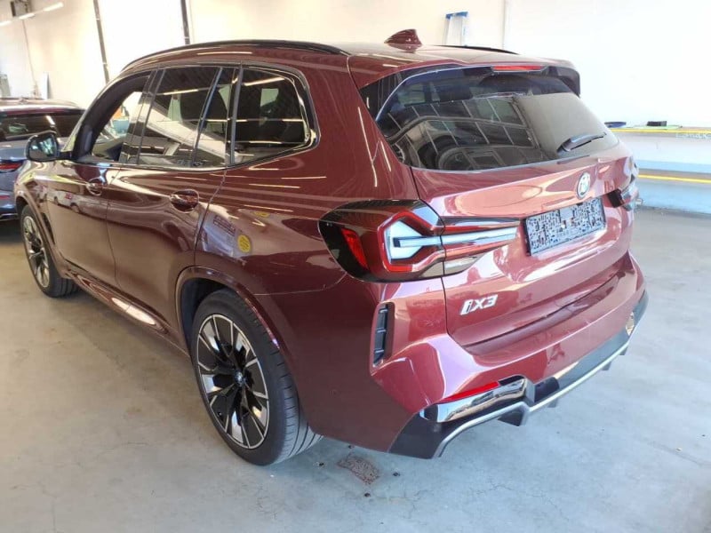 BMW iX3  photo