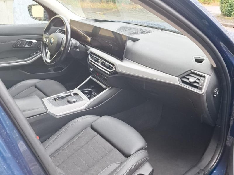 BMW 318d  photo