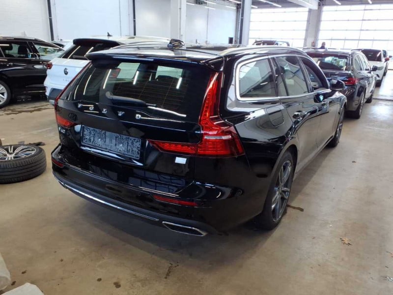 Volvo V60 photo