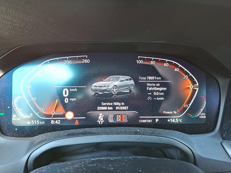 BMW 318d  photo
