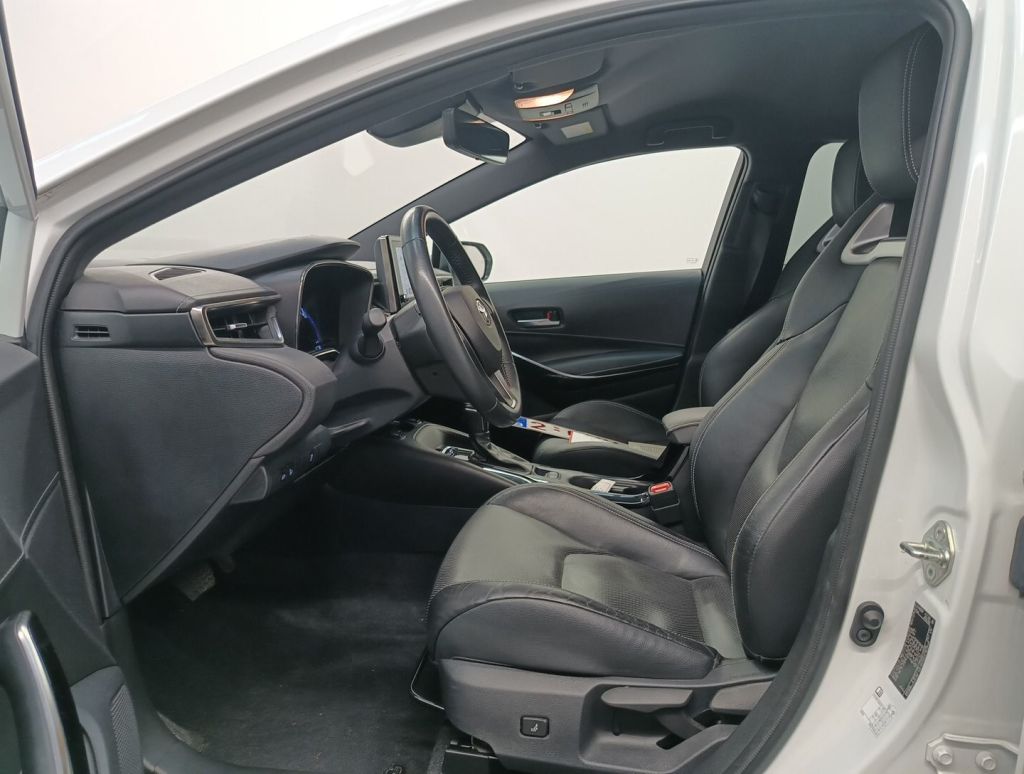Toyota Corolla 1.8 Hybrid Premium e-CVT 5d photo