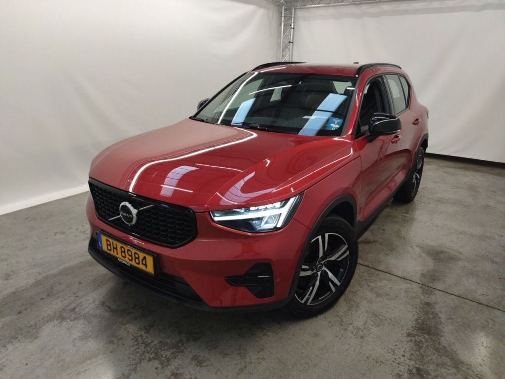 VOLVO XC40 - 2022 2.0 B3 163hp MHEV Plus Dark Design DCT 5d