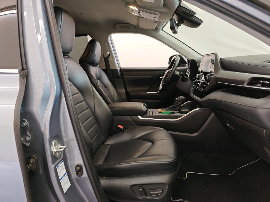 Toyota Highlander AWD 2.5 Hybrid Business 5d photo