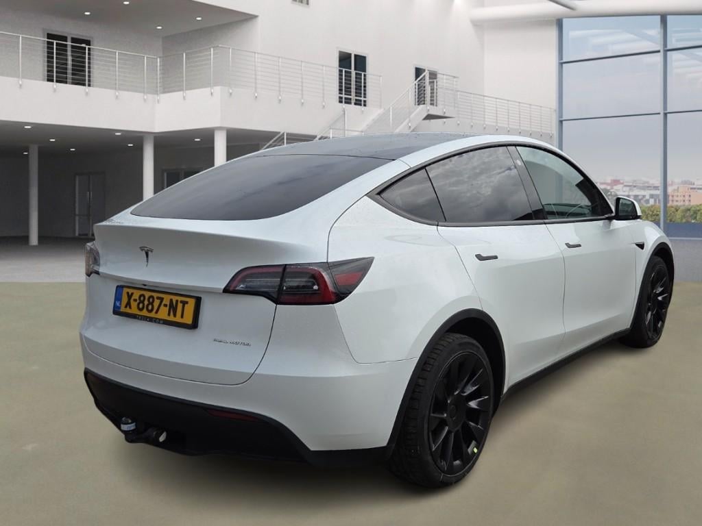 Tesla Model Y Long Range AWD 75kWh photo