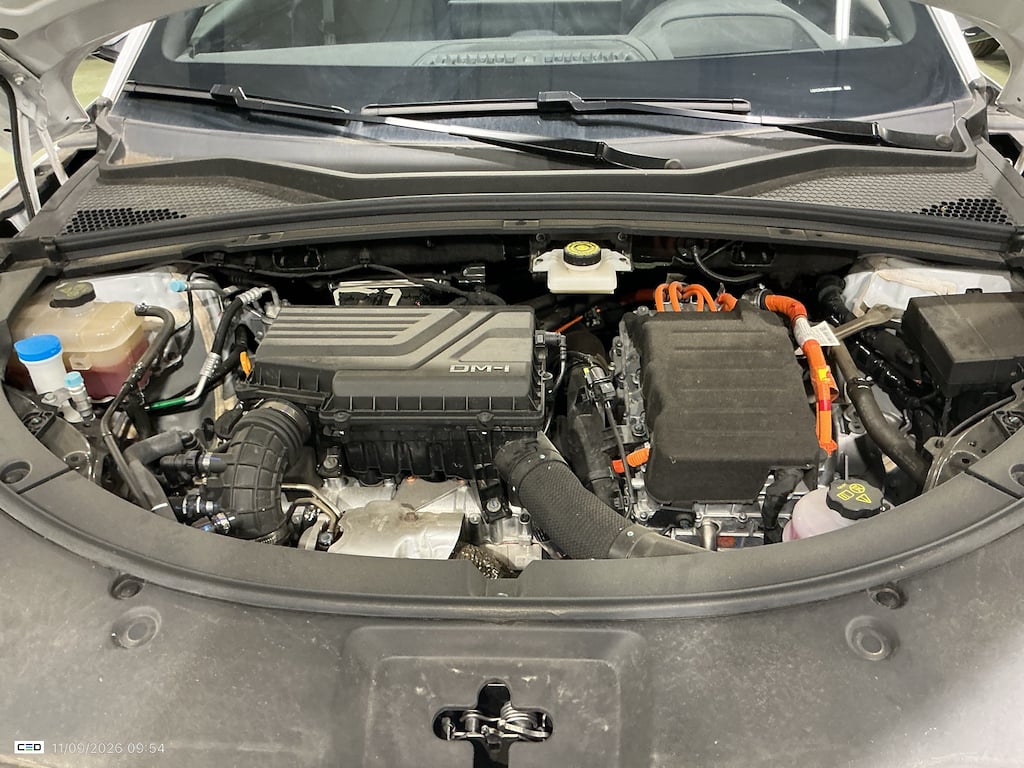 BYD SEAL U DM-I 1.5T DM-I PHEV DESIGN 4WD AUTO photo
