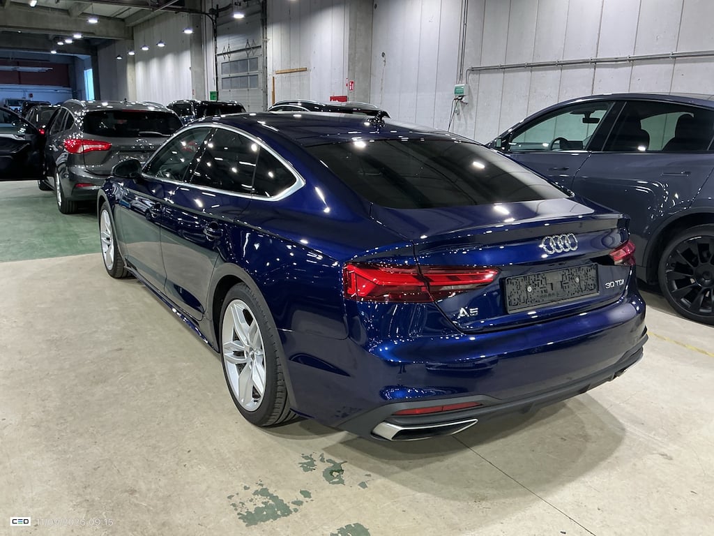 AUDI A5 2.0 30 TDI S TRONIC BUS. ED. photo