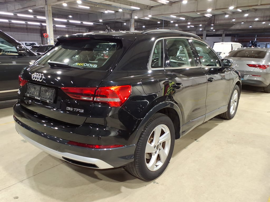 AUDI Q3 1.5 35 TFSI S TR ADVANCED BUSINESS ED photo