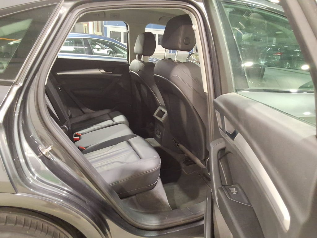 AUDI Q5 SPORTBACK 2.0 35 TDI S TRONIC BUS.ED.SL photo