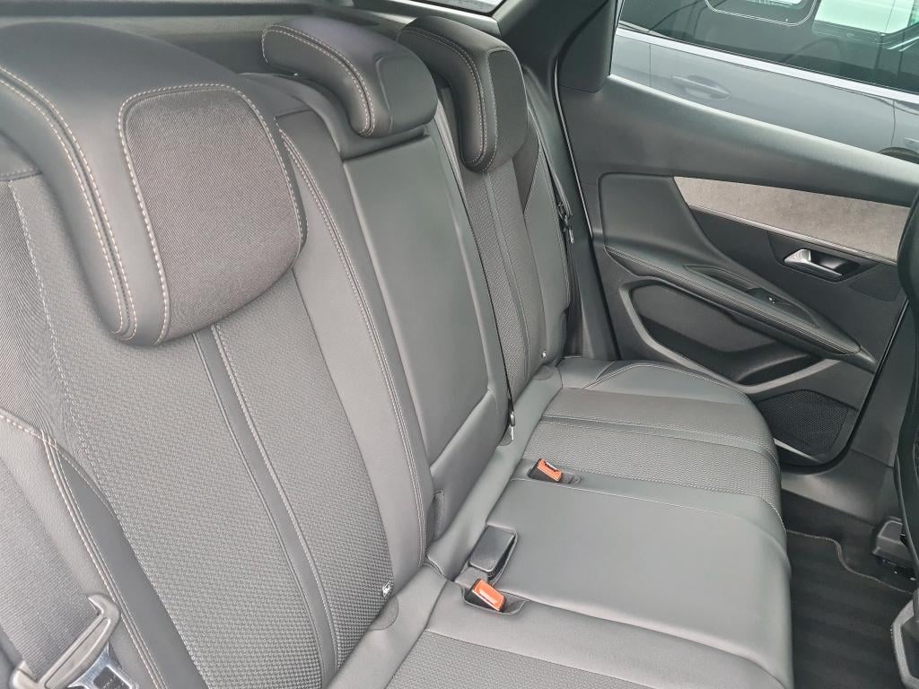 PEUGEOT 3008 1.2 PURETECH 96KW S&amp;S GT photo