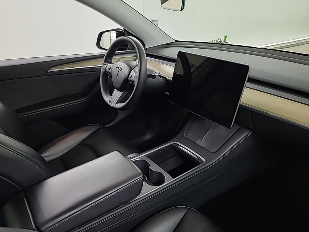 Tesla Model Y RWD 5D 255kW photo