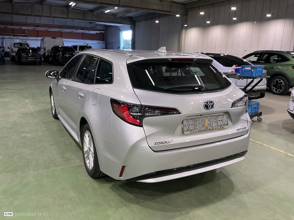 TOYOTA COROLLA TOURING SPORTS 1.8 HYBRID DYNAMIC E-CVT photo