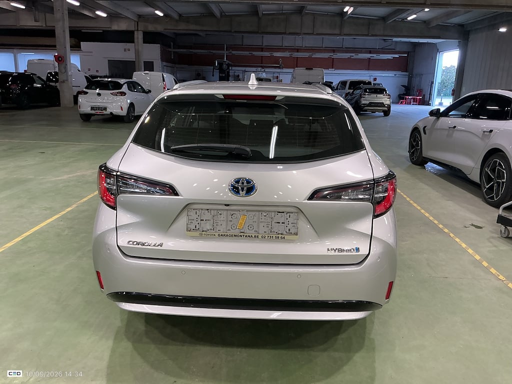 TOYOTA COROLLA TOURING SPORTS 1.8 HYBRID DYNAMIC E-CVT photo