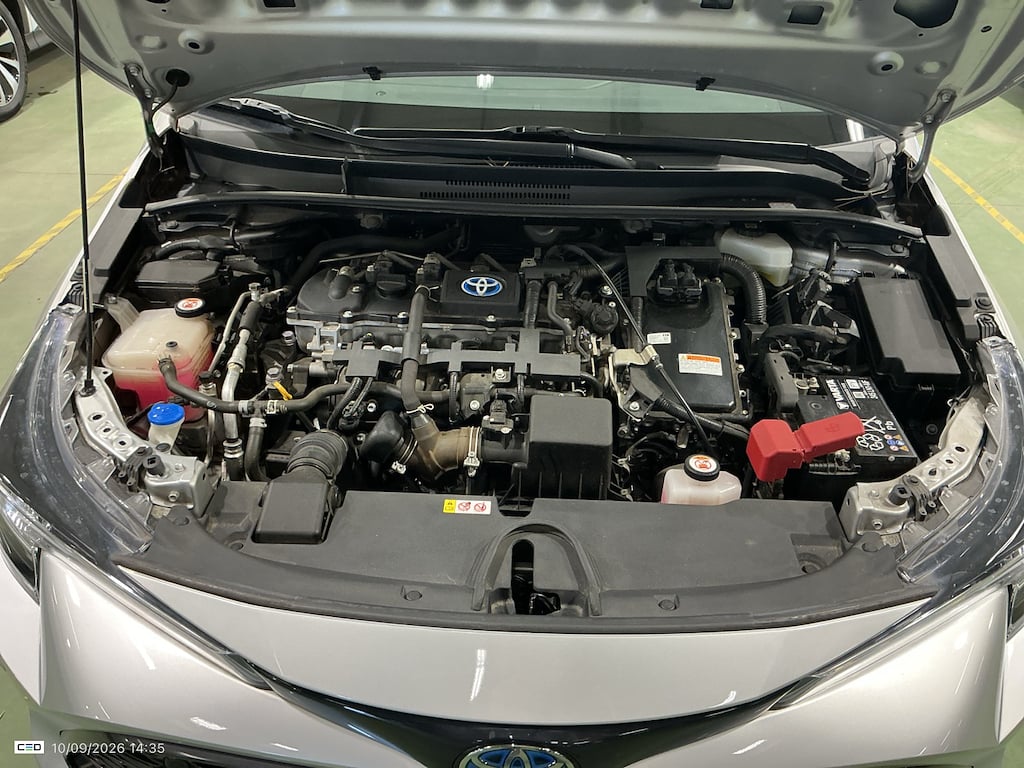 TOYOTA COROLLA TOURING SPORTS 1.8 HYBRID DYNAMIC E-CVT photo