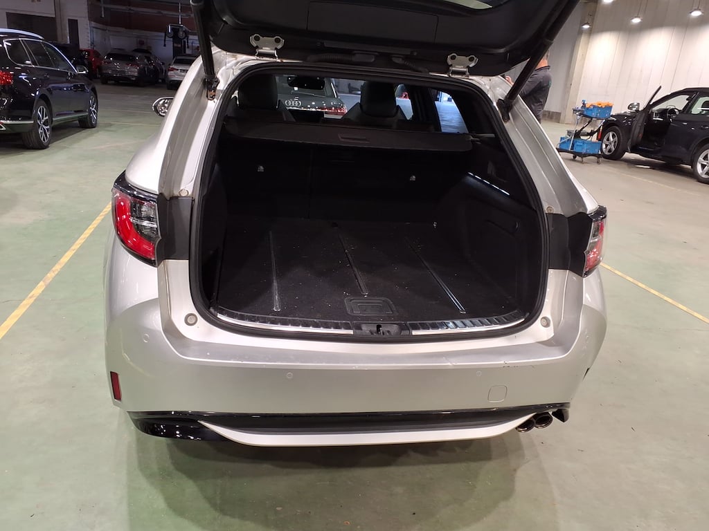 TOYOTA COROLLA TOURING SPORTS - 2019 2.0 Hybrid Premium Plus e-CVT photo