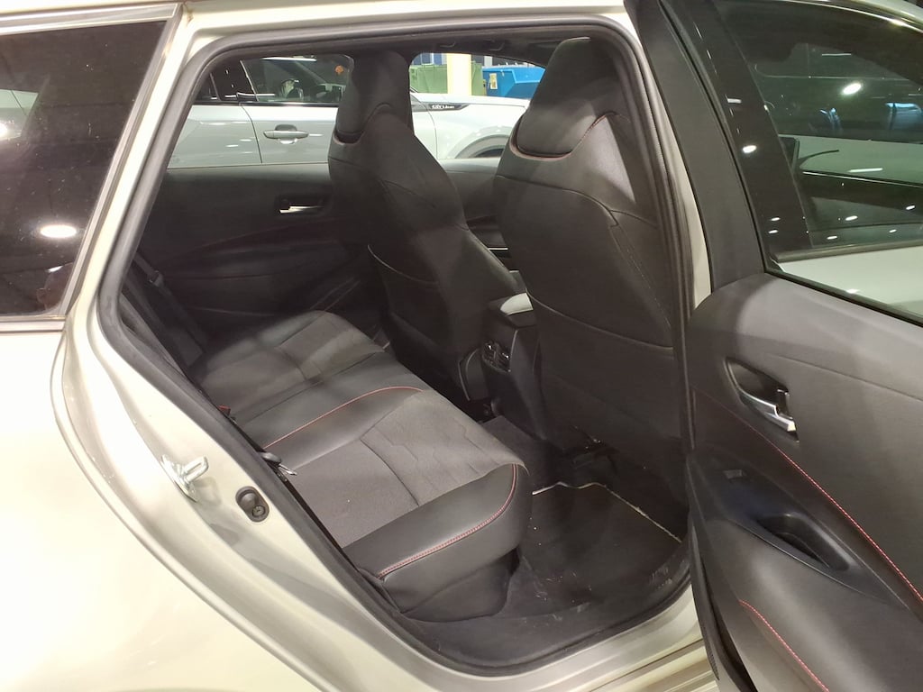 TOYOTA COROLLA TOURING SPORTS - 2019 2.0 Hybrid Premium Plus e-CVT photo