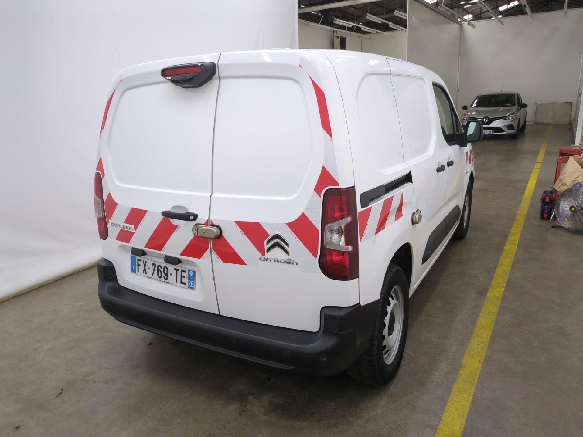 Berlingo Fourgon Worker M 1000 1.2 PureTech 130CV BVA8 E6d photo