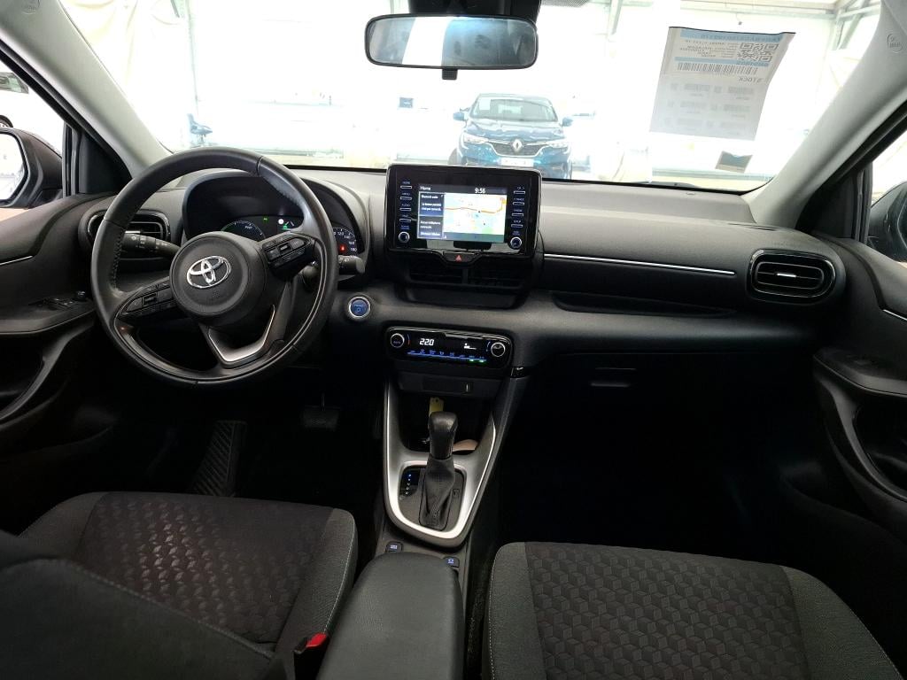 TOYOTA Yaris Hybride / 2019 / 5P / Berline Hybride 116h Dynamic Business Beyond Zer photo