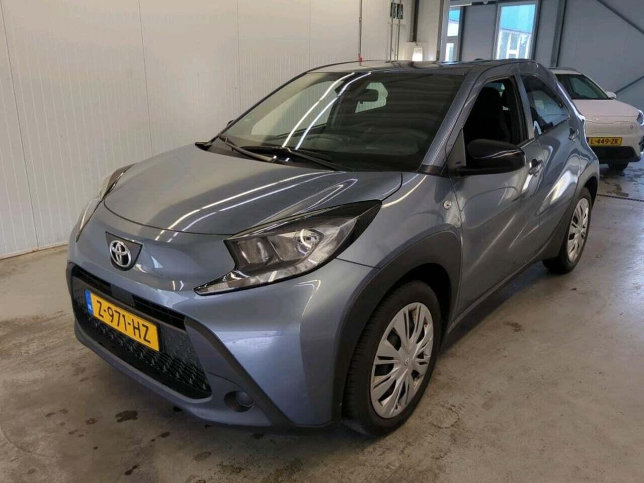 TOYOTA Aygo X 1.0 VVT-i MT Play