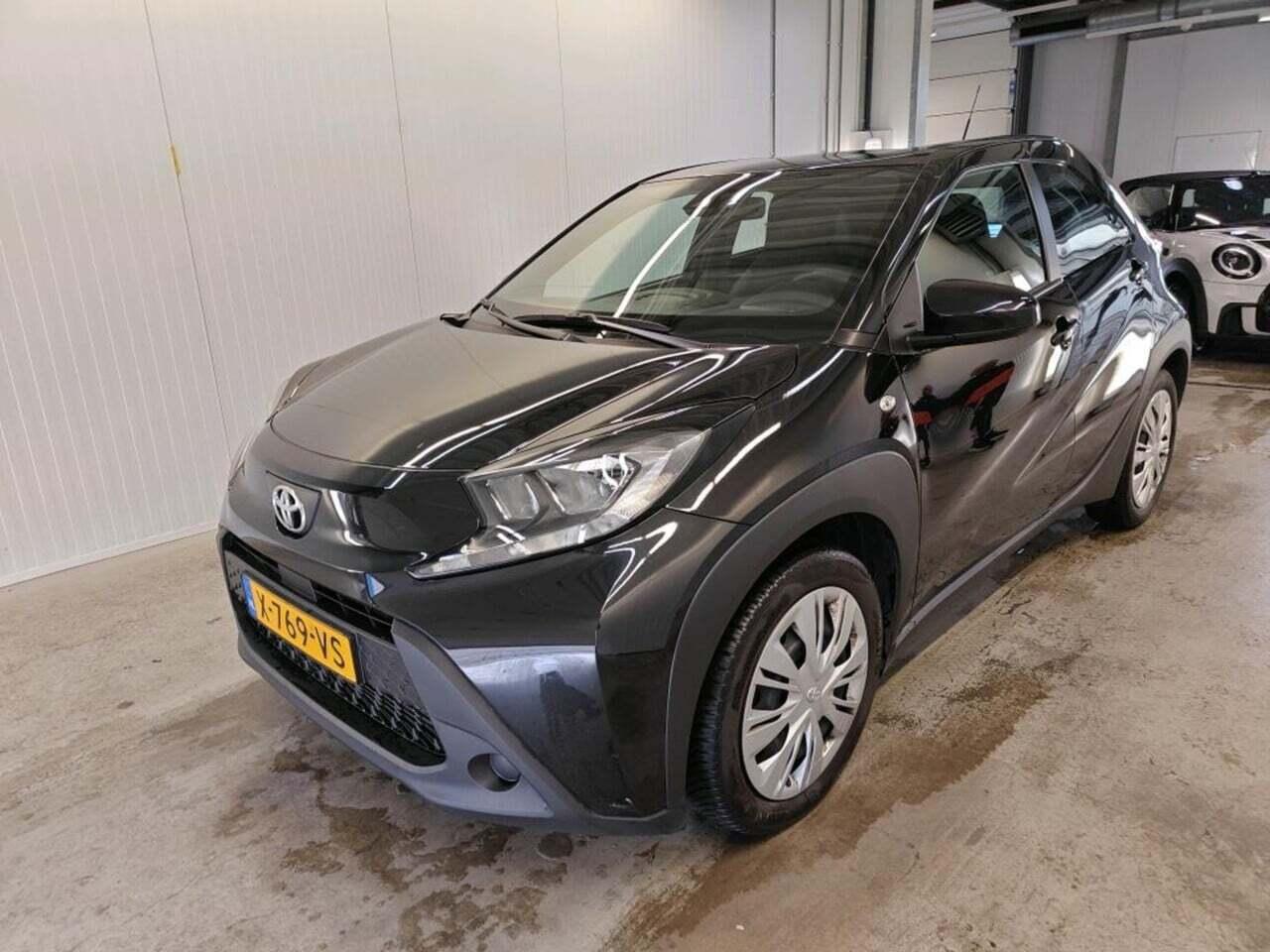 TOYOTA Aygo X 1.0 VVT-i MT Play