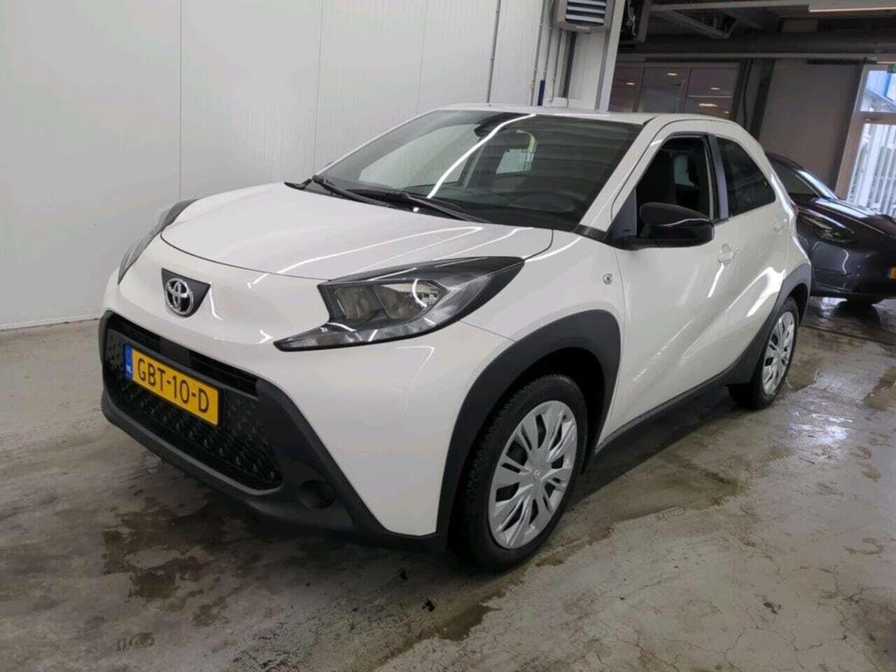 TOYOTA Aygo X 1.0 VVT-i MT Premium