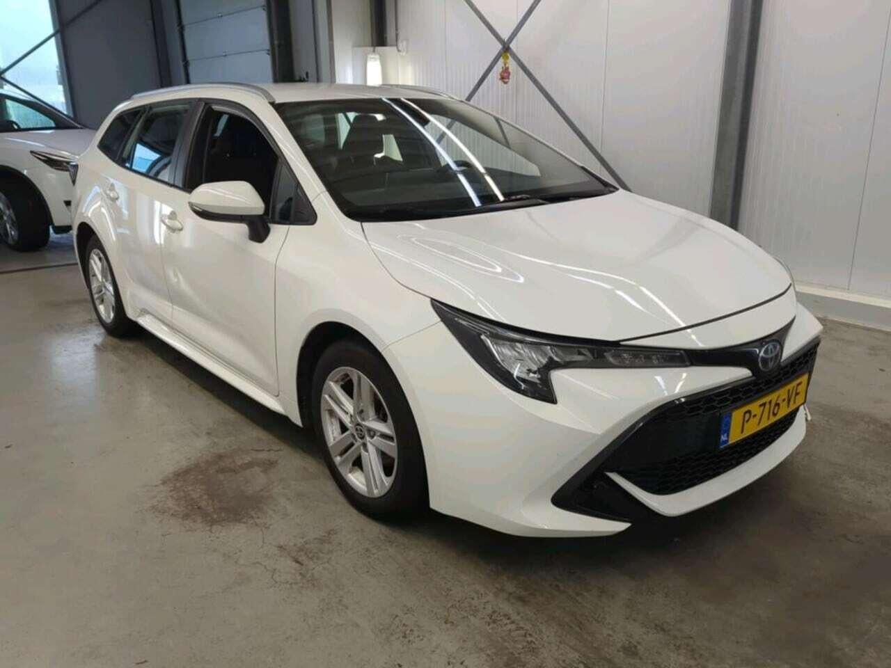 TOYOTA Corolla Touring Sports 1.8 Hybrid Business photo