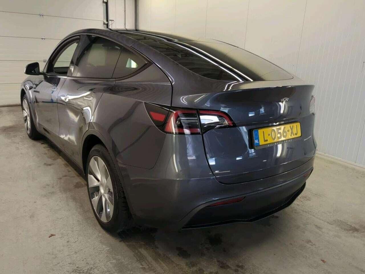 Tesla Model Y Long Range AWD 75kWh photo