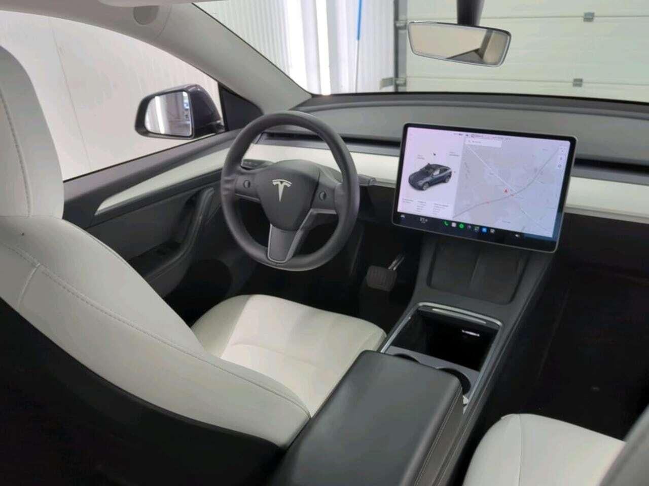 Tesla Model Y Long Range AWD 75kWh photo