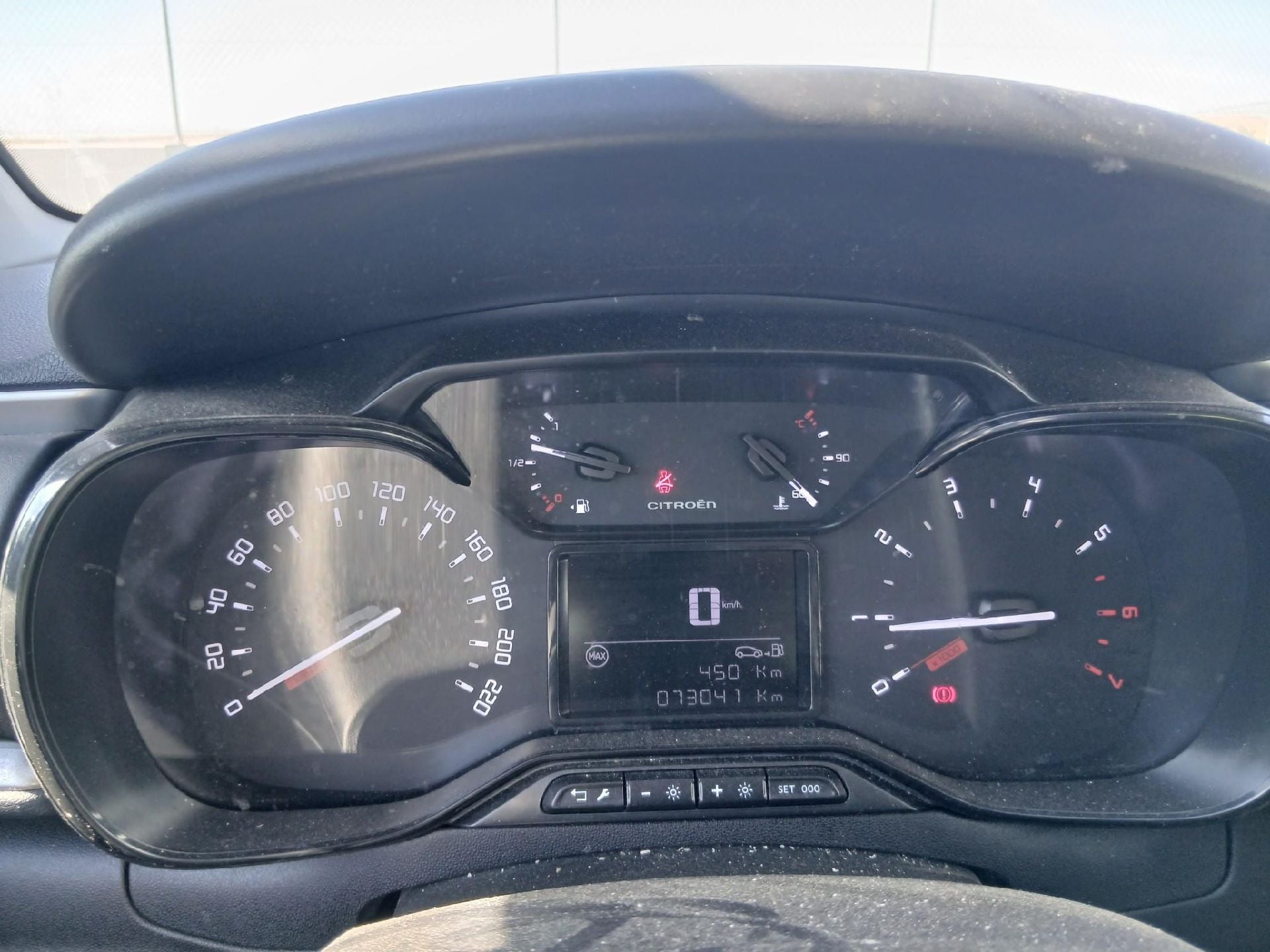 CITROEN C3 / 2020 / 5P / berlina con portón BlueHDi 75KW (100CV) S&S Live Pack photo