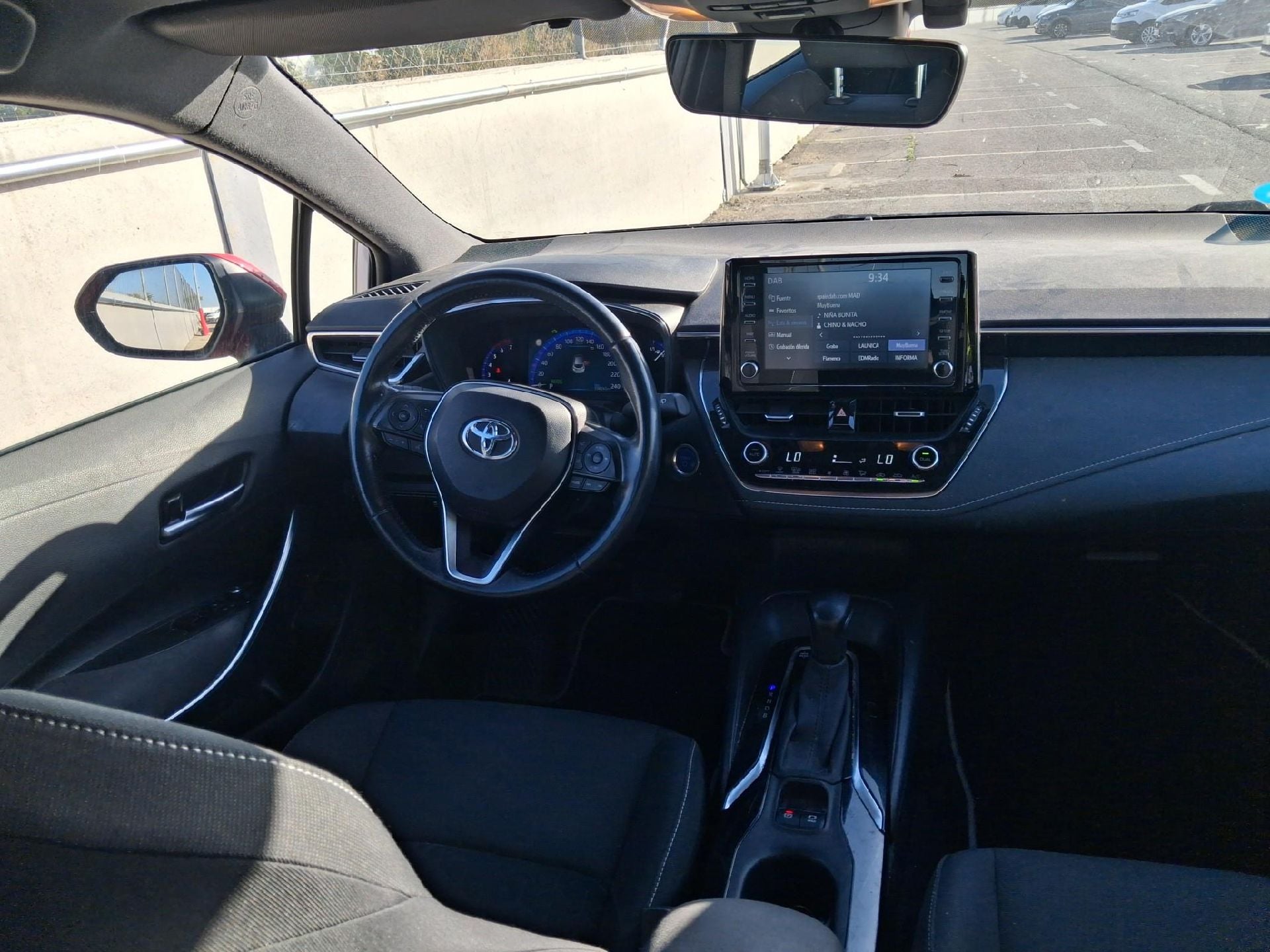 TOYOTA Corolla 1.8 125H ACTIVE TECH E-CVT photo