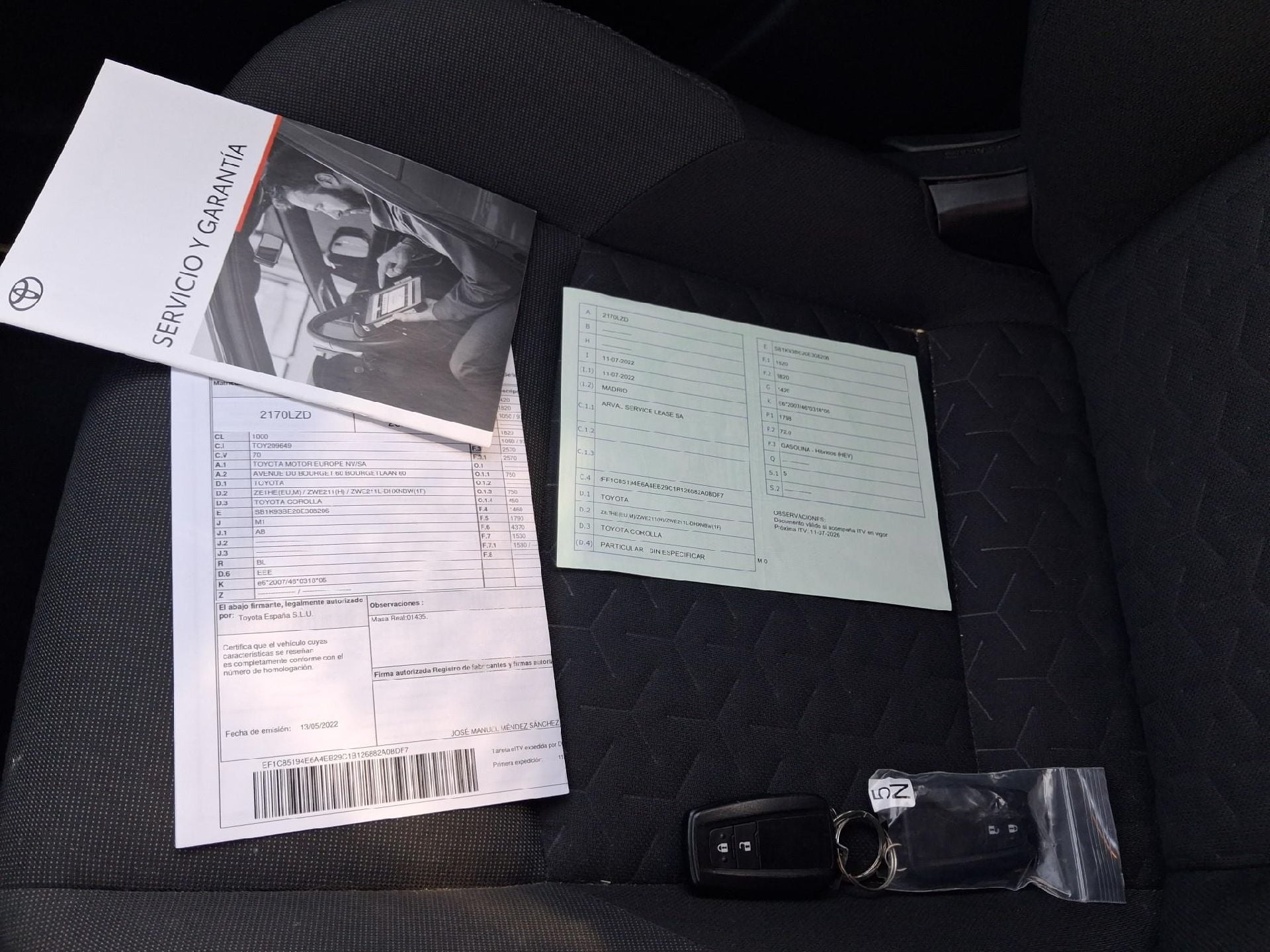 TOYOTA Corolla 1.8 125H ACTIVE TECH E-CVT photo