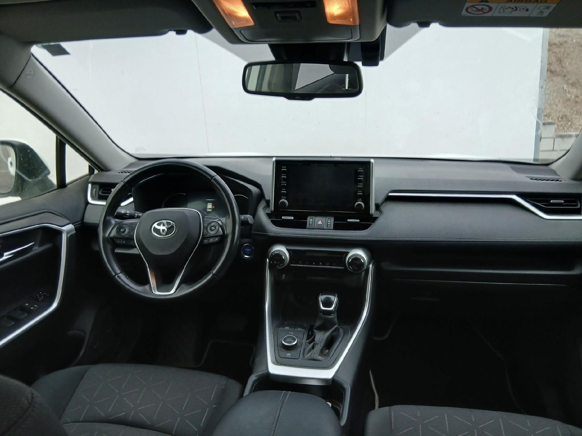 TOYOTA Rav4 / 2018 / 5P / todoterreno 2.5l 220H Advance 4WD photo