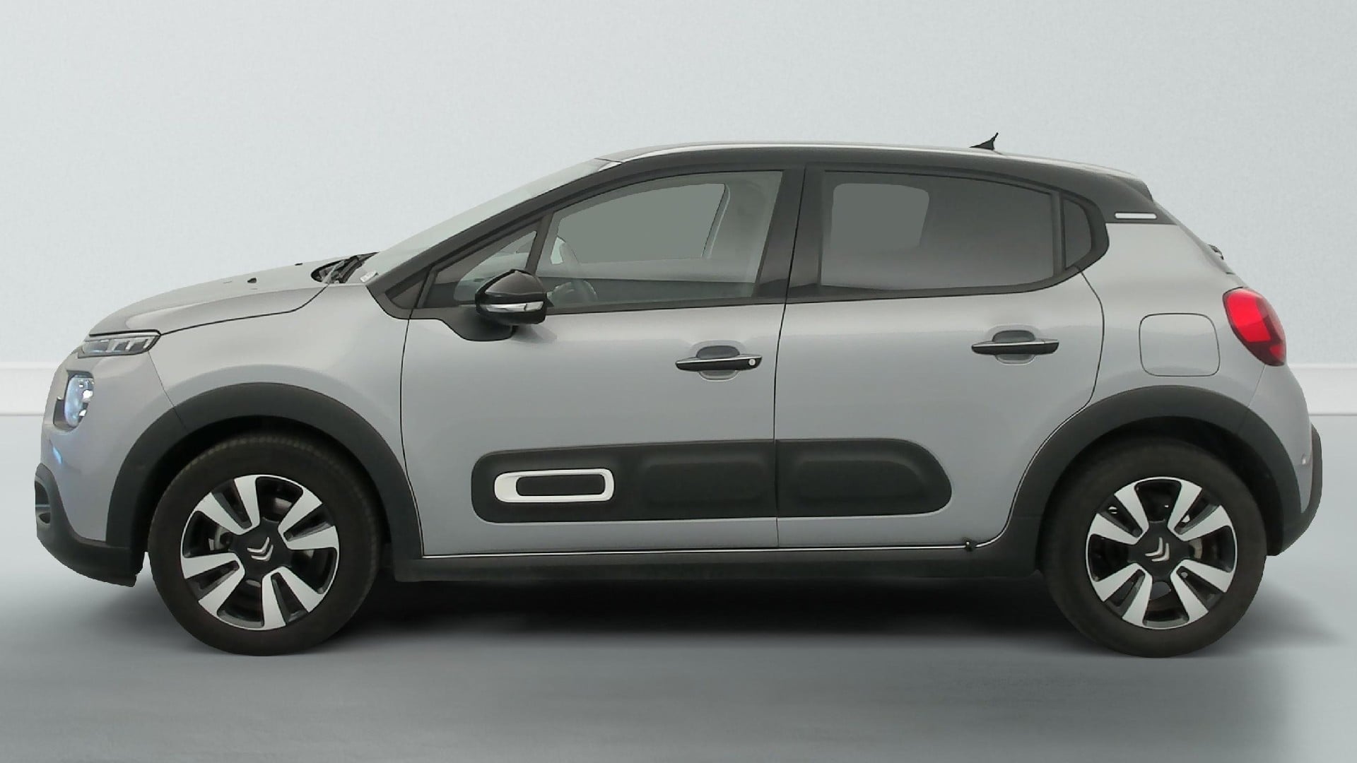 Citroen C3 Shine PureTech 110 S&S BVM6 photo