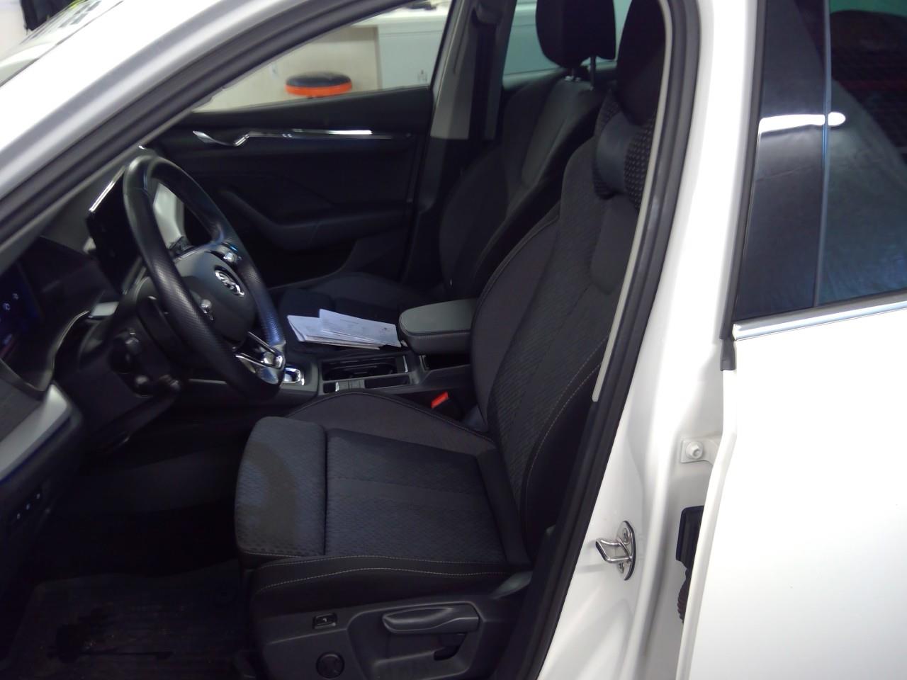 Oct.Combi TSI PHEV 204 Sty.Aut photo