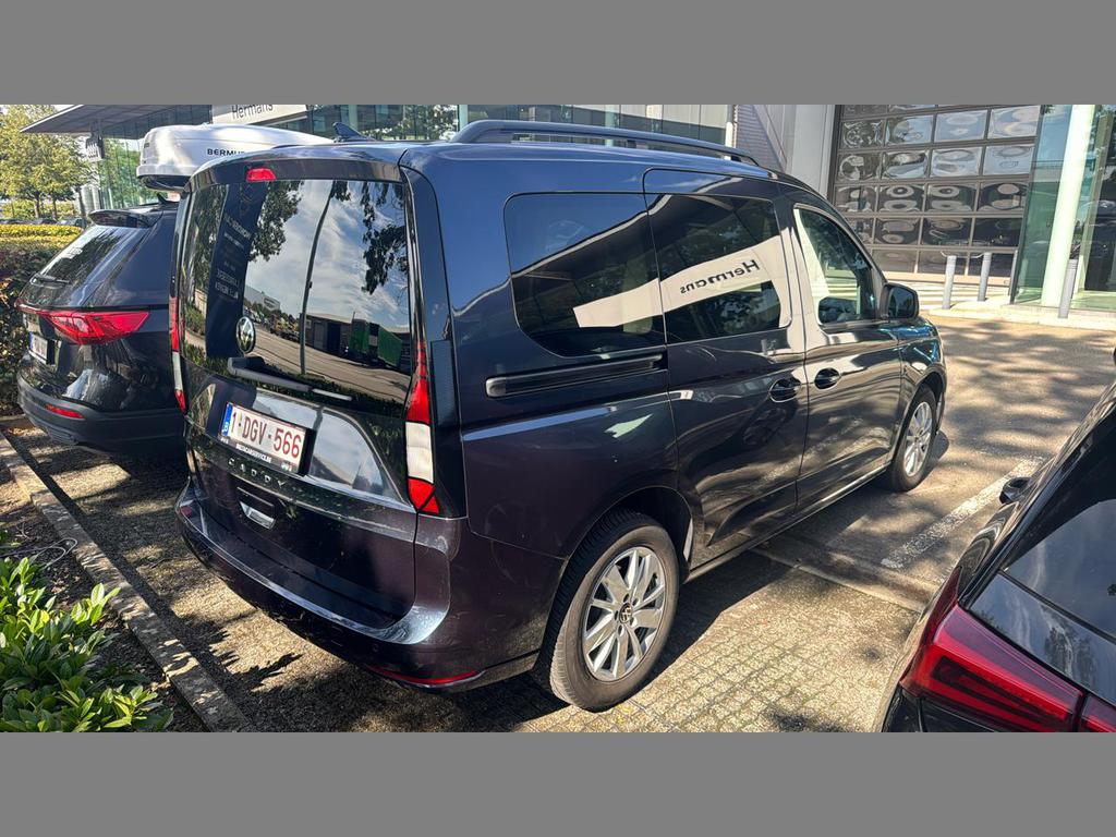 VOLKSWAGEN Caddy 1.5 TSI Life 5pl. DSG photo