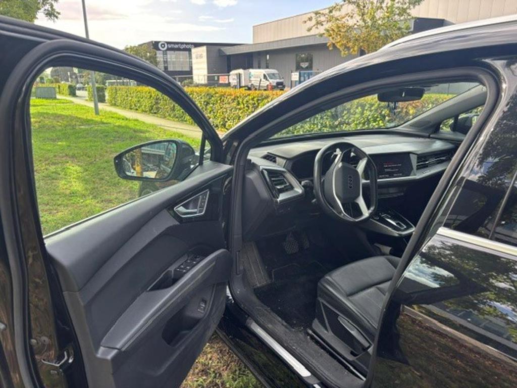 AUDI Q4 e-tron 82 kWh 40 Advanced photo