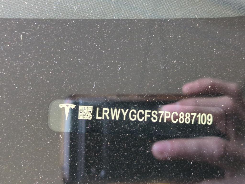 TESLA Model Y RWD 5d 220kW photo