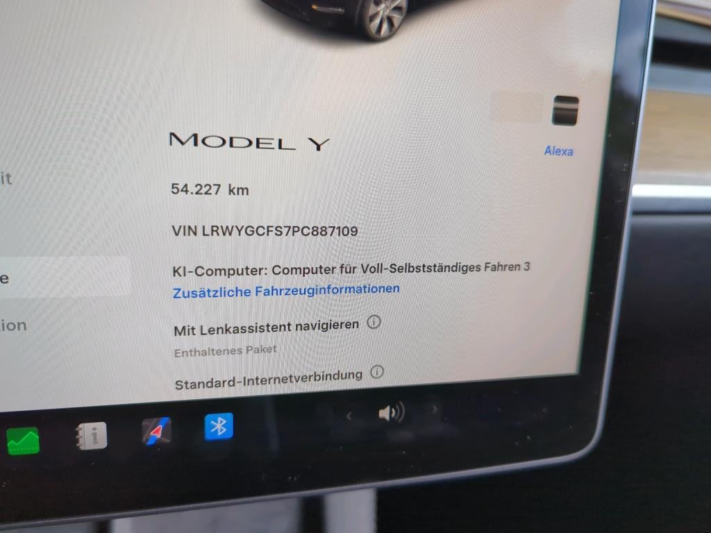 TESLA Model Y RWD 5d 220kW photo
