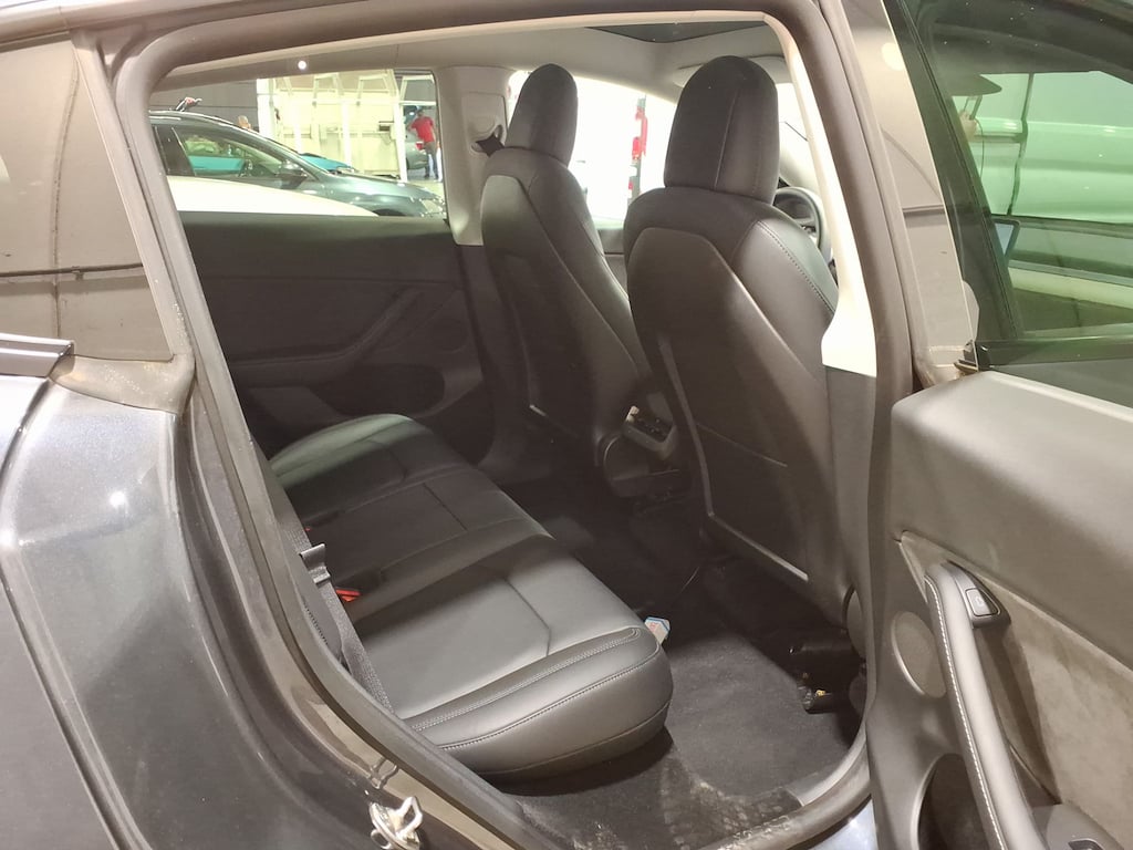 TESLA MODEL Y BEV 75KWH LONG RANGE AUTO 4WD photo